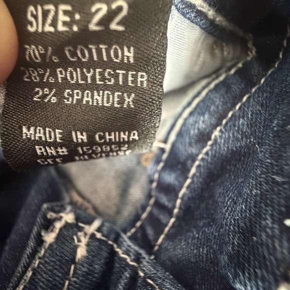 Fire & Rain Boyfriend Short Women's Plus 22 Mid Rise Stretch Bermuda Rhinestone - Picture 7 of 14